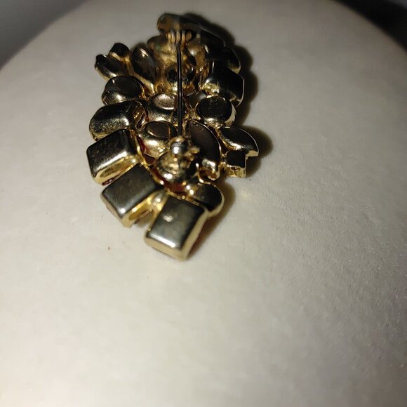 Brooch Red Aurora Borealis Rhinestone Gold Tone Vintage Setting Pinback Prong - Picture 9 of 11